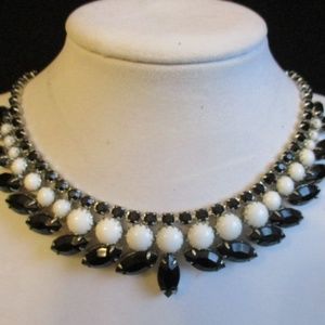80's BLACK & WHITE Bib CHOKER Necklace NOS